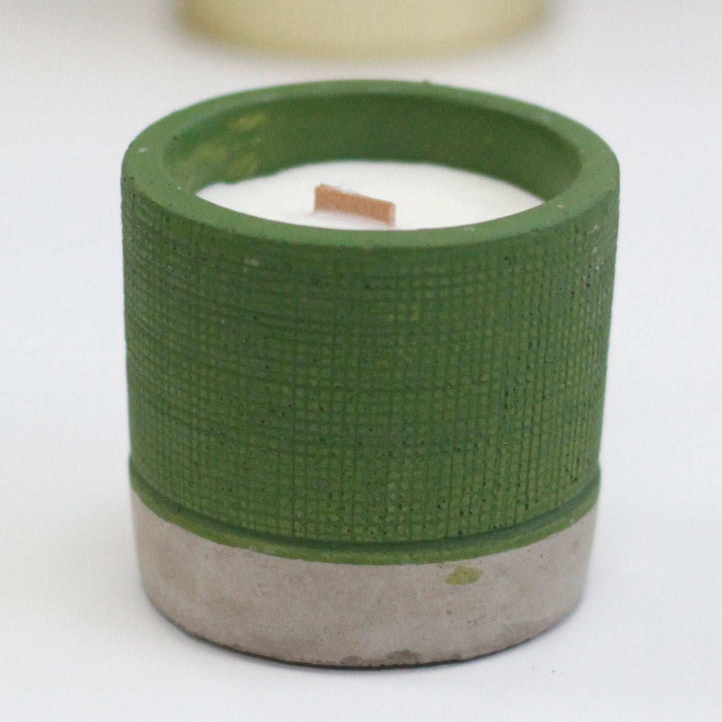Sea Moss & Herbs Botanical Wood-Wick Candle (Green Concrete Pot)